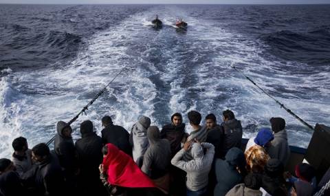 Фронтекс бие тревога за бежанците (ВИДЕО+СНИМКИ) - 1