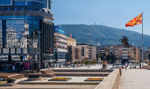 80% от етническите македонци отхвърлят вписването на българите в конституцията на РСМ - 1