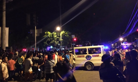 Десетки загинали и ранени при взрив във Филипините - 1