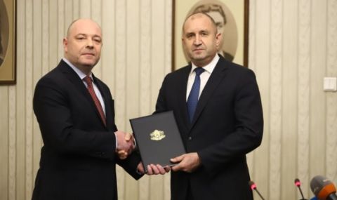 Габровски е поканил БСП за разговори по първия мандат в четвъртък - 1