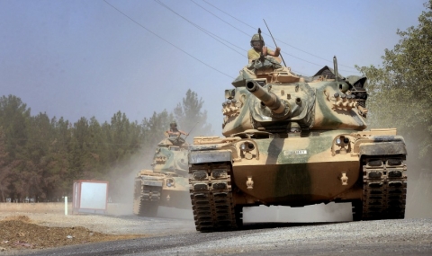 Какво правят турските танкове в Сирия? - 1