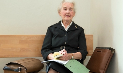 „Нацистката баба“ бе осъдена на затвор - 1