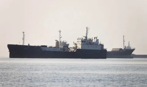 Нападнаха танкер в Ормузкия проток - 1