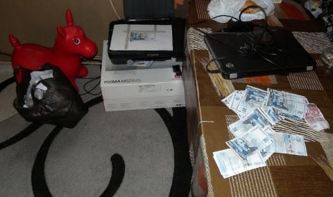В Димитровград разкриха работилница за фалшиви банкноти (СНИМКИ) - 1