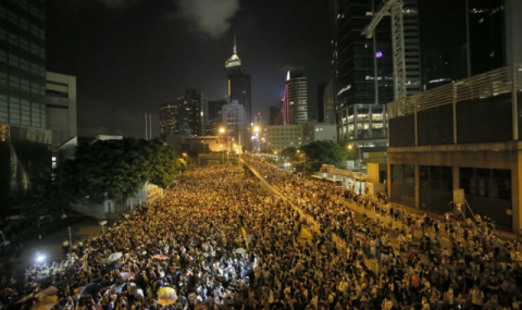 Хонконг се вдигна на протест срещу Китай - 1