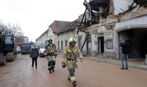 Военно положение след труса! Войници помагат на пострадалите от земетресението в Хърватия - 1
