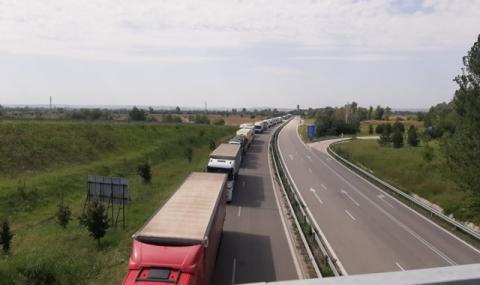 7-километрова колона от камиони на „Дунав мост 2” - 1