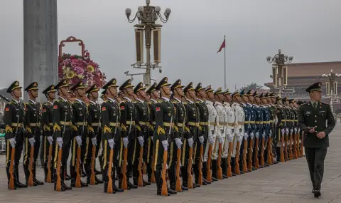 Китайската армия изстреля междуконтинентална балистична ракета - 1