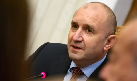 Румен Радев връчва на ПП-ДБ втория мандат за кабинет - 1