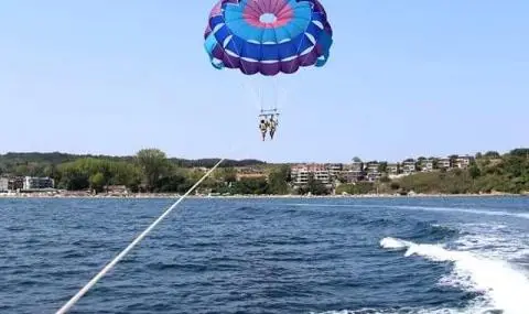 Ясна е причината за смъртта на детето, паднало от парашут - 1