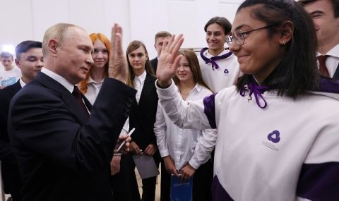 Путин обясни на ученици целта в Украйна: Ликвидиране на антируския анклав - 1