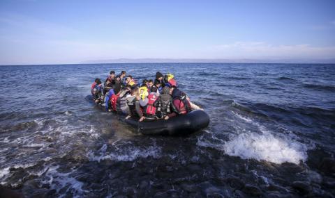 Спасиха 125 бежанци край либийския бряг - 1