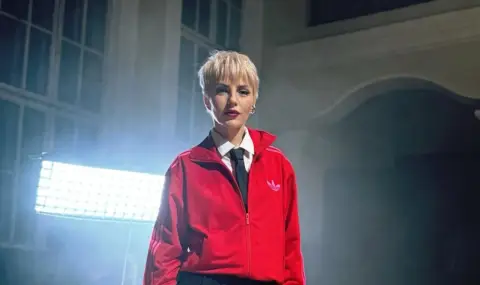 Поли Генова се завърна към музиката и призна, че е тръгнала на терапия (ВИДЕО) - 1