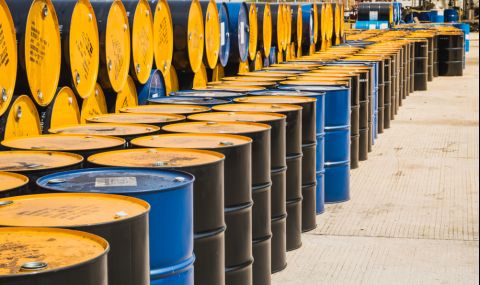 Русия плаши с цени от 300 долара за барел петрол - 1