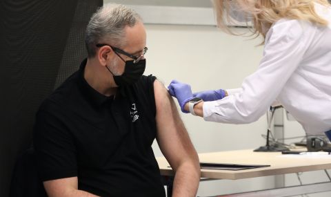 Полша въвежда допълнителна охрана във ваксинационните центрове - 1
