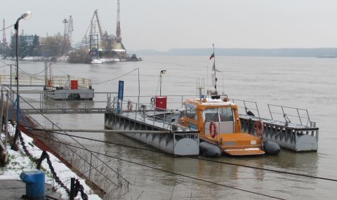 Нивото на река Дунав е критично ниско - 1