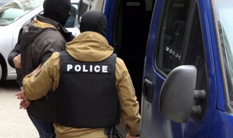 Двамата обвинени полицаи от Трето РПУ в Пловдив остават в ареста - 1