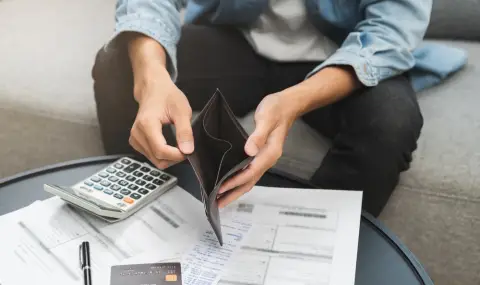 Заемите на домакинствата прехвърлиха границата от 50 млрд. лева - 1