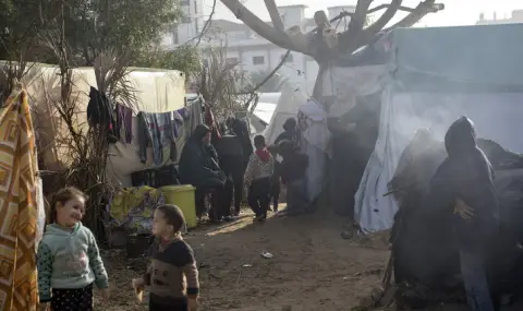 Критики в САЩ срещу израелски министри за разселването на палестинци извън Газа - 1