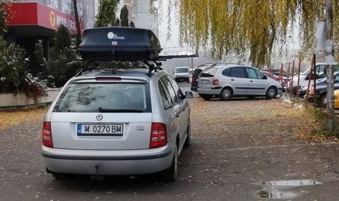Moнтанчанин паркира във Враца като арабин в пустиня - 1