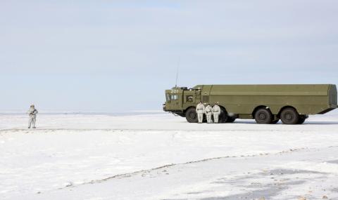 Засилва се напрежението в Арктика, предупреди датската армия - 1