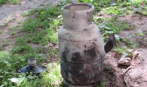 Гръмнала газова бутилка срути къща в село Бързина - 1