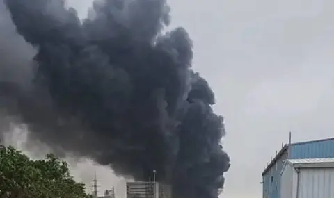 Химически завод в южен Израел гори след иранска ракетна атака ВИДЕО - 1