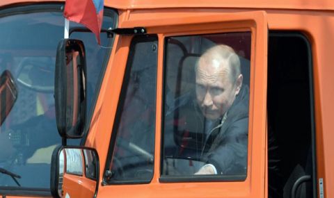 Кремъл: Путин редовно кара различни коли - и конвенционални, и електромобили - 1