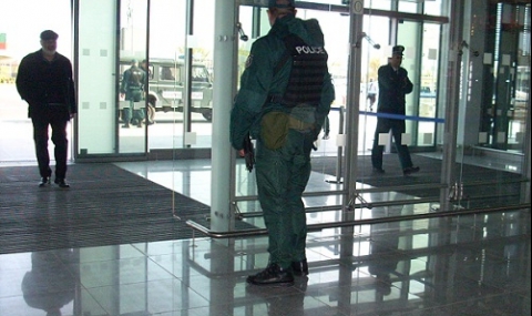 Драконовски котрол на летище Бургас за първите израелски туристи - 1
