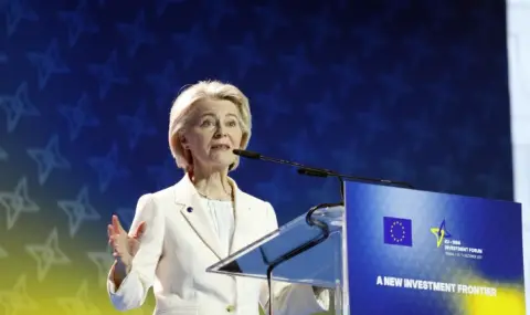 Ursula von der Leyen creates center against disinformation from Russia and China  - 1