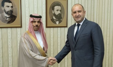 Радев и външният министър на Саудитска Арабия обсъдиха енергийната диверсификация - 1