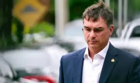 Син на Болсонаро ще се кандидатира за президент на Бразилия 