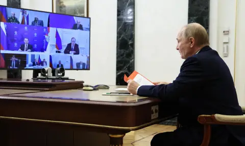 Николай Слатински: Черна дупка - 1