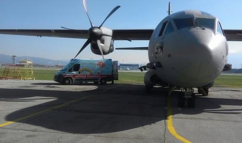 Военен самолет „Спартан“ превози болно дете от Варна до София СНИМКИ - 1