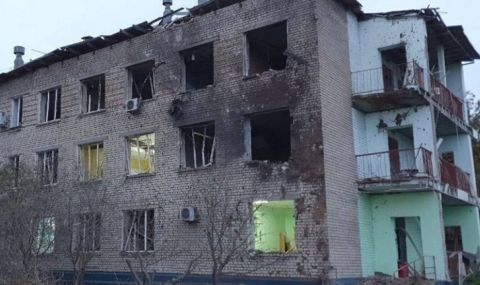 Руска ракета порази хотел в Запорожие, загина един, ранените са 14 - 1