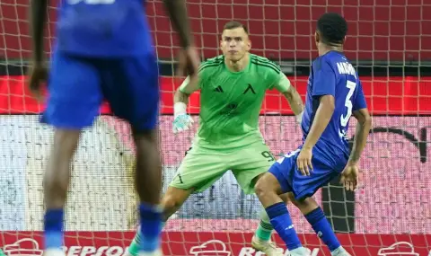 Клубове от Нидерландия с интерес към вратаря на Левски - 1