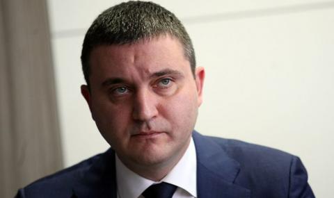 Скандал в парламента кой обслужва Васил Божков - 1