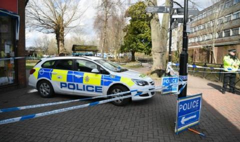 Терорът се завърна в Лондон! Полицай застреля терорист в метрото - 1