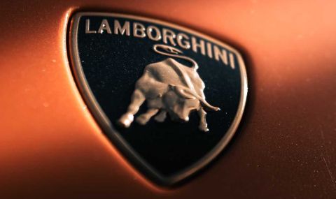 Продава се най-евтиното и най-бавното Lamborghini - 1