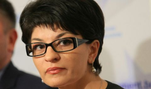 Десислава Атанасова критикува заповедта на здравния министър - 1
