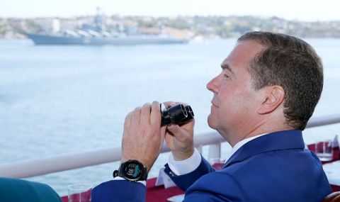 Медведев хвърли в кошчето италианския план за мир - бил провинциален фейк - 1