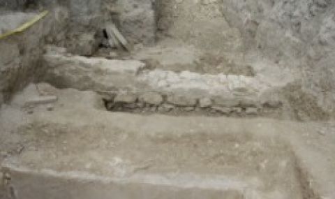 Невиждано откритие в античната гробница в Стара Загора - 1