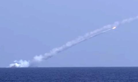 Руското министерство на отбраната: Свалихме украинска ракета край Крим - 1