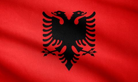 Огън и димки в албанския парламент (ВИДЕО) - 1