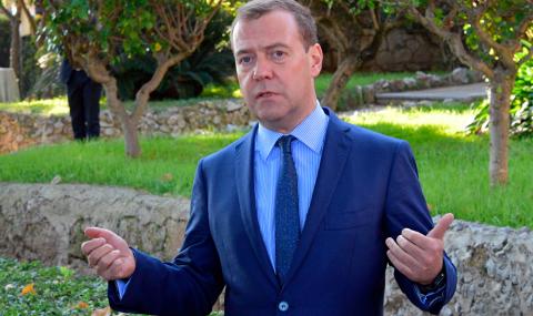 Медведев: Световната търговска война е в ход - 1