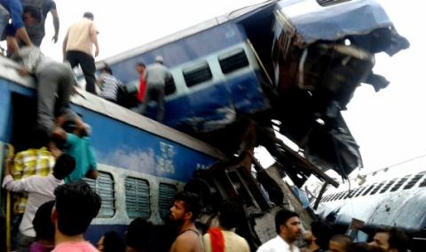 Зловеща влакова катастрофа в Индия - 1
