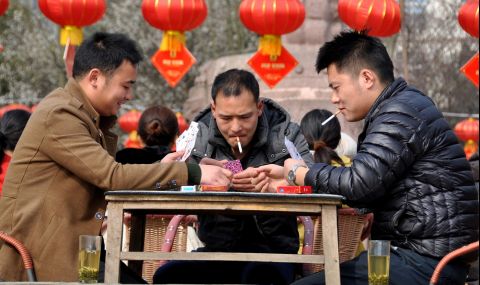 Китай засилва контрола над тютюнопушенето на обществени места - 1