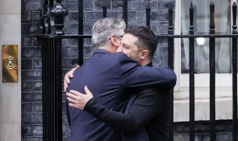 Зеленски в Лондон за среща със Стармър - 1