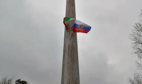 Проверяват камерите в София кой постави руски знамена на столичен булевард (СНИМКИ) - 1