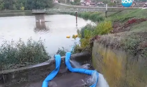 Отново тревога в Николово заради проливния дъжд - 1